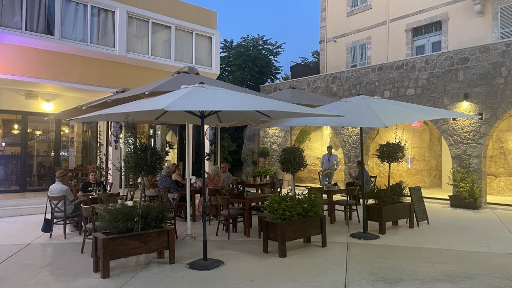 unleash-your-inner-rock-fan-at-the-coolest-rock-performances-in-paphos-old-town